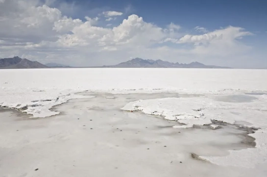 Iran salt desert tour Iran salt desert tour