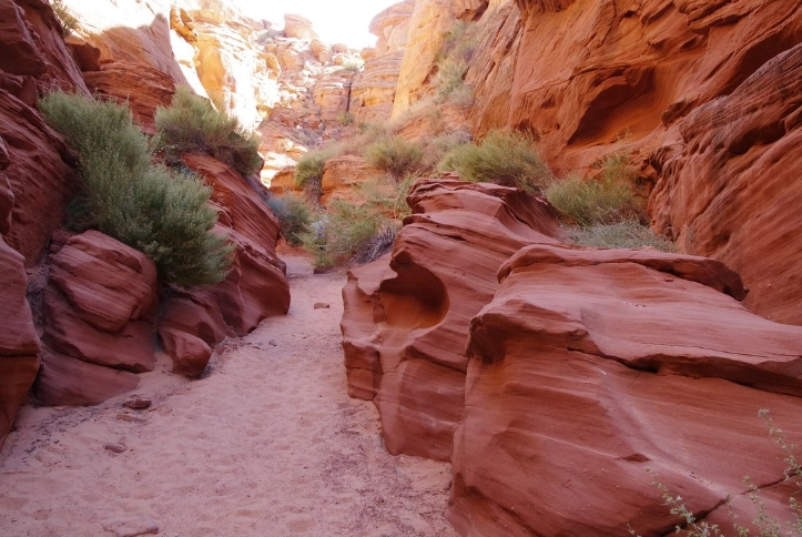 Water Holes Canyon vs Antelope Canyon Water Holes Canyon vs Antelope Canyon