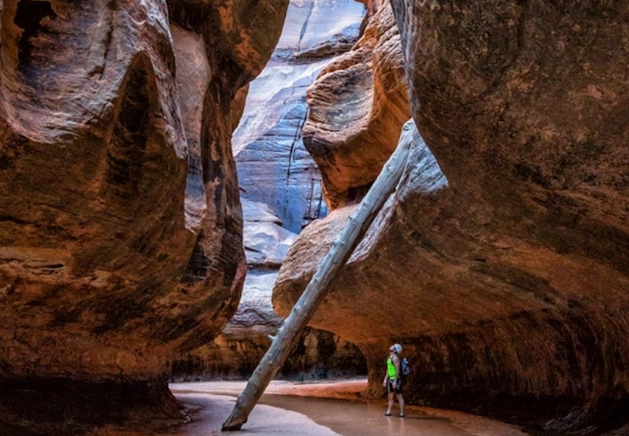 slot canyon hiking slot canyon hiking