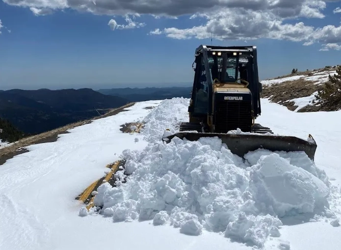 Independence Pass road conditions