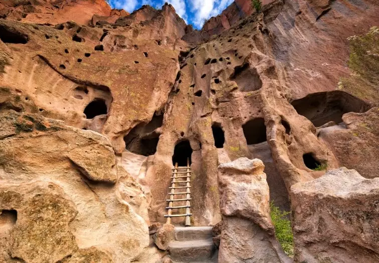 Jemez Mountains hot springs