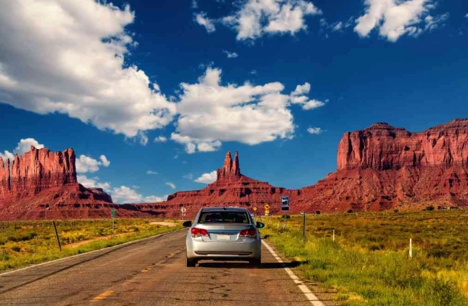 Can I drive through Monument Valley?