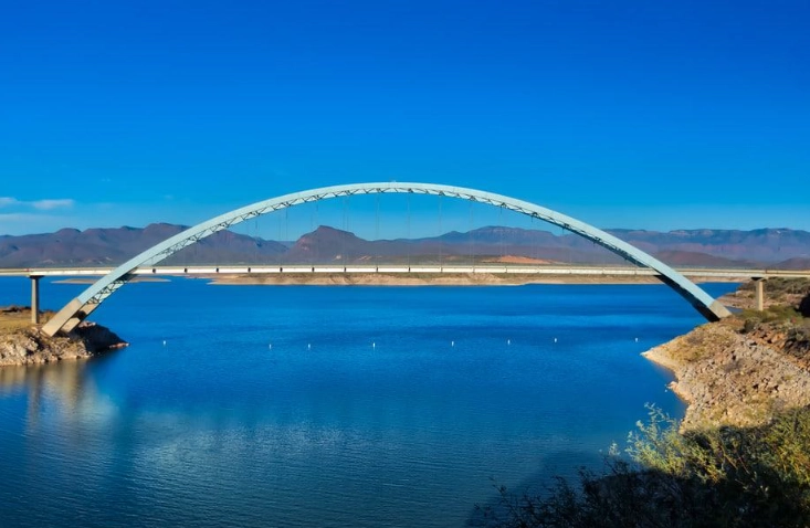 Is there a Lake Roosevelt in Arizona