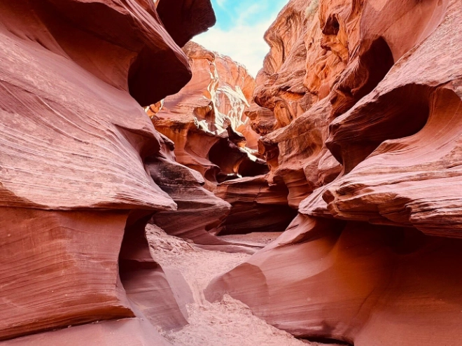 Waterhole Canyon guide