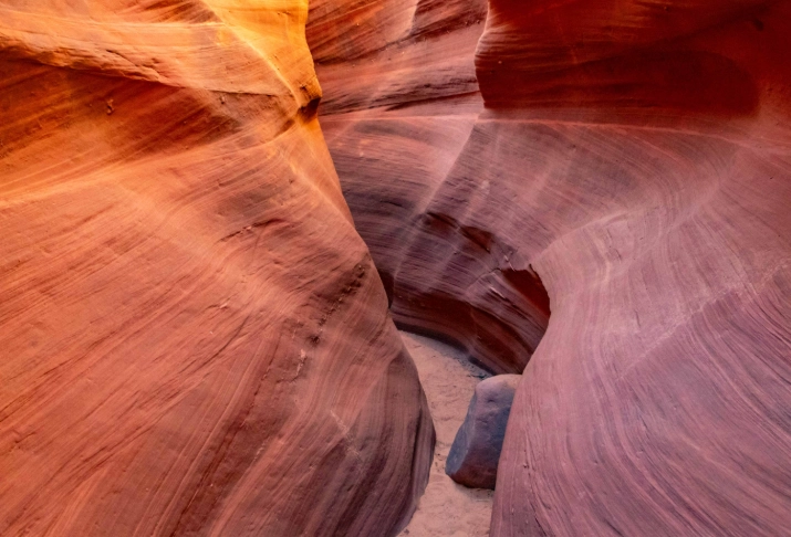 Waterhole Canyon vs Antelope Canyon