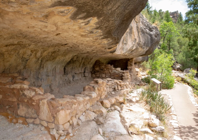 walnut canyon national monument