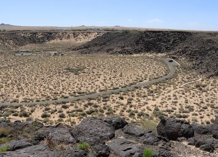 boca negra canyon petroglyphs