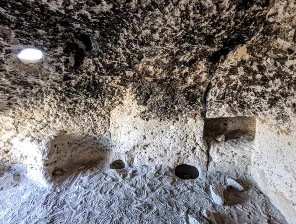 Tsankawi Mesa hiking