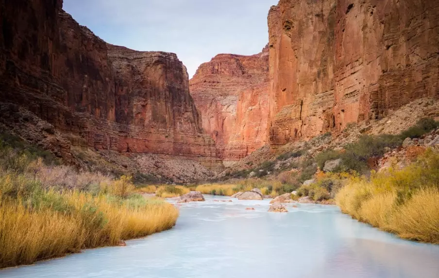hiking Arizona canyons